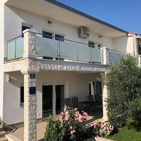 Apartments With A Parking Space Kastel Kambelovac, Kastela - 15480 Exteriör bild